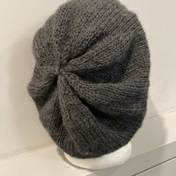 Grey knitted beanie hat - Picture 7 of 11